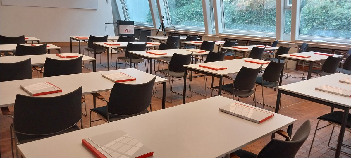 📢🌟Curtains are about to be up on Day1 of the 7th European Advanced School in the Philosophy
of the Life Sciences (EASPLS)
“Explanation and Evidence in Biology and Medicine” at KLI.
Welcome all participants! 
📜kli.ac.at/en/events/even…
<a href="/Leo_Bich/">Leonardo Bich</a>, <a href="/LucieLaplane/">Lucie Laplane</a>, Matteo Mossio