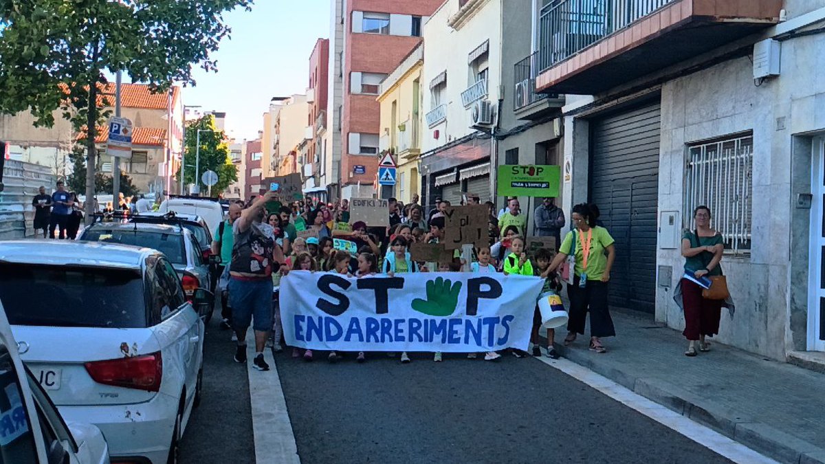 CGTEnsenyament's tweet photo. Avui ha començat el curs escolar 24-25 i sembla que ho fa com va acabar l'anterior, amb cabreig i mobilitzacions... 🧵👇🏾 https://t.co/cKrTofFwZH