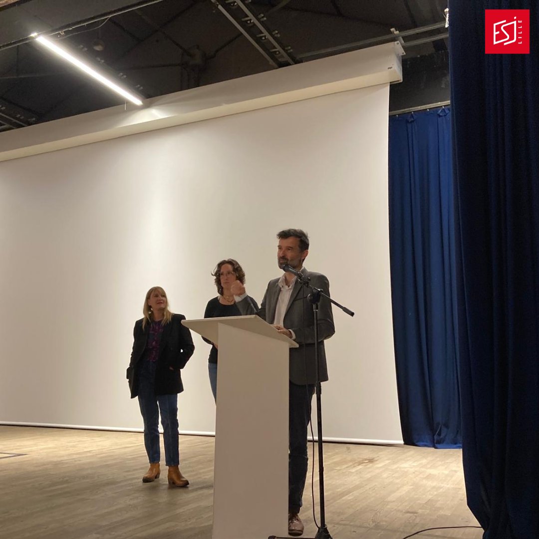ESJLille's tweet photo. [ACADÉMIE ESJ LILLE]
🎥 Vendredi après-midi, les 3 promotions de l'Académie ESJ Lille ont vécu une expérience inspirante ! 🎬 Ils et elles ont assisté à la projection du documentaire Sacrifice paysan (2022) de Gabrielle Culand, suivie d'un échange privilégié avec la réalisatrice. https://t.co/3UHyNAO1ov