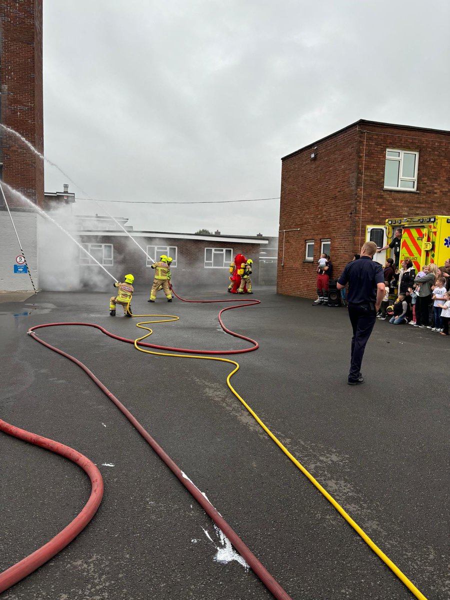 HWestFire's tweet photo. 🔥Diolch/Thank You🔥

From all of us at the Station. We'd like to thank you all for coming to our open day, we hope you enjoyed the day!

Without everyone's support, we wouldn't have been able to raise/donate  £800 to the Fire Fighters Charity ❤️ https://t.co/vp3kwpESve