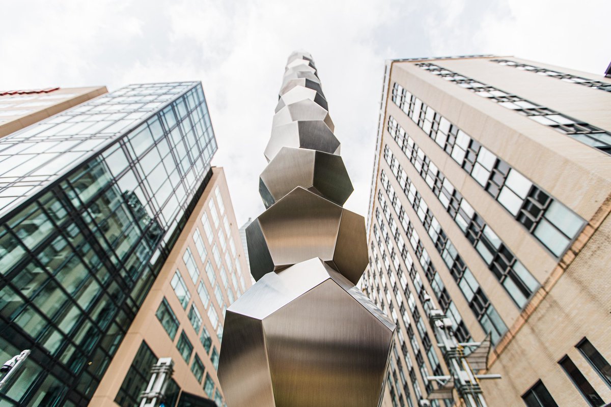 Did you know that downtown Rochester is full of sculptures, murals and other creative art installations? Our latest blog post gives you some tips on how to take an “Art Walk” around downtown. 
dmc.mn/exploring-publ… #rochmn #dmcmn