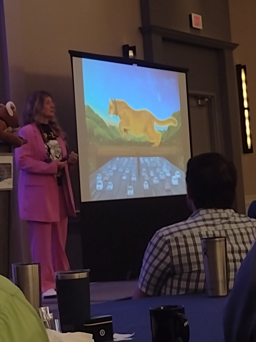 sdlapoint's tweet image. @bethpratt told me I could skip her plenary at #NETEC because I've "seen it before". Hell no!