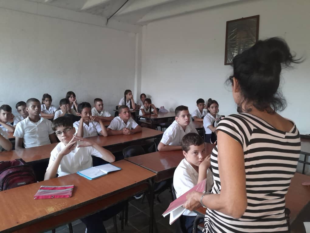 Inicia en #CabaiguánEduca las captaciones de Círculo de Interés para el inicio del primer curso corto  para fomentar la Formación Vocacional.
#VivaCuba 
#SanctiSpíritusEnMarcha
<a href="/ObraDe/">LaObraDeLaRevoluciónSS</a>  <a href="/dpesanct/">DGEsanct-Spiritus</a> <a href="/CubaMined/">MINED</a> 
<a href="/MEspirituana/">@MariposaEspirituana</a>  <a href="/estradadailin80/">Directora General Educación Cabaiguán</a> <a href="/AndreiArmasBra6/">Andrei Armas Bravo</a> 
<a href="/barreto_nt/">NTBarreto</a>