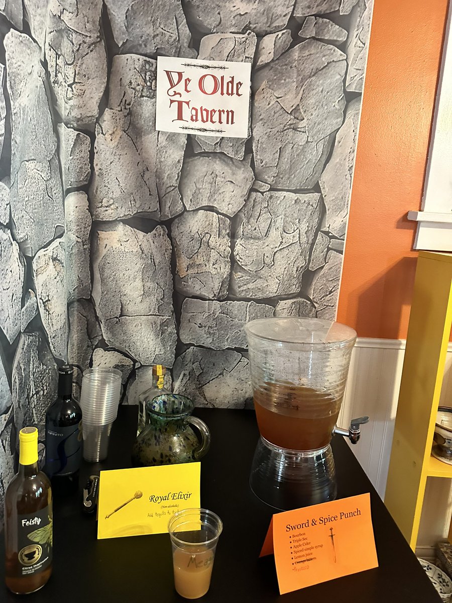 kimitche's tweet photo. Last night, I had the chance to attend a medieval murder mystery party (yes, complete with costumes and “Ye Olde Tavern” punch!), and it was exactly the reset I didn’t know I needed. The laughter/the/camaraderie/sheer silliness were invigorating. We all need these moments https://t.co/cYRAxhqEWD