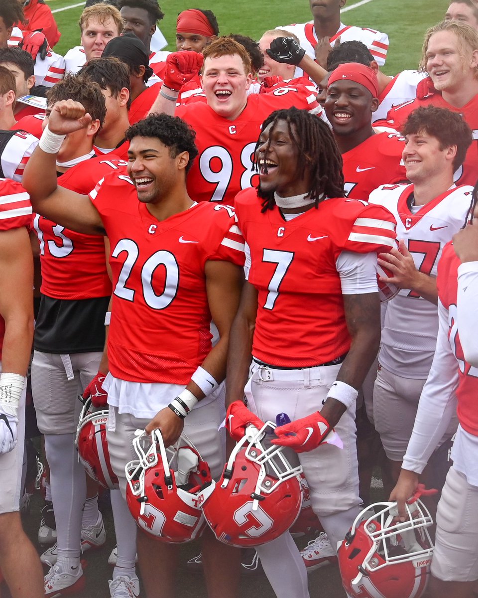 BigRed_Football's tweet photo. Working over the weekend ⚒️

#YellCornell https://t.co/IbJ3APNGbg