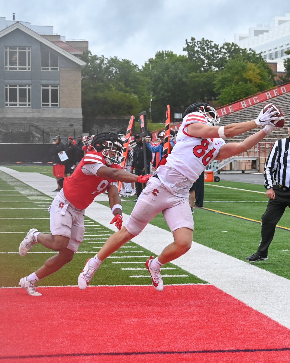 BigRed_Football's tweet photo. Working over the weekend ⚒️

#YellCornell https://t.co/IbJ3APNGbg