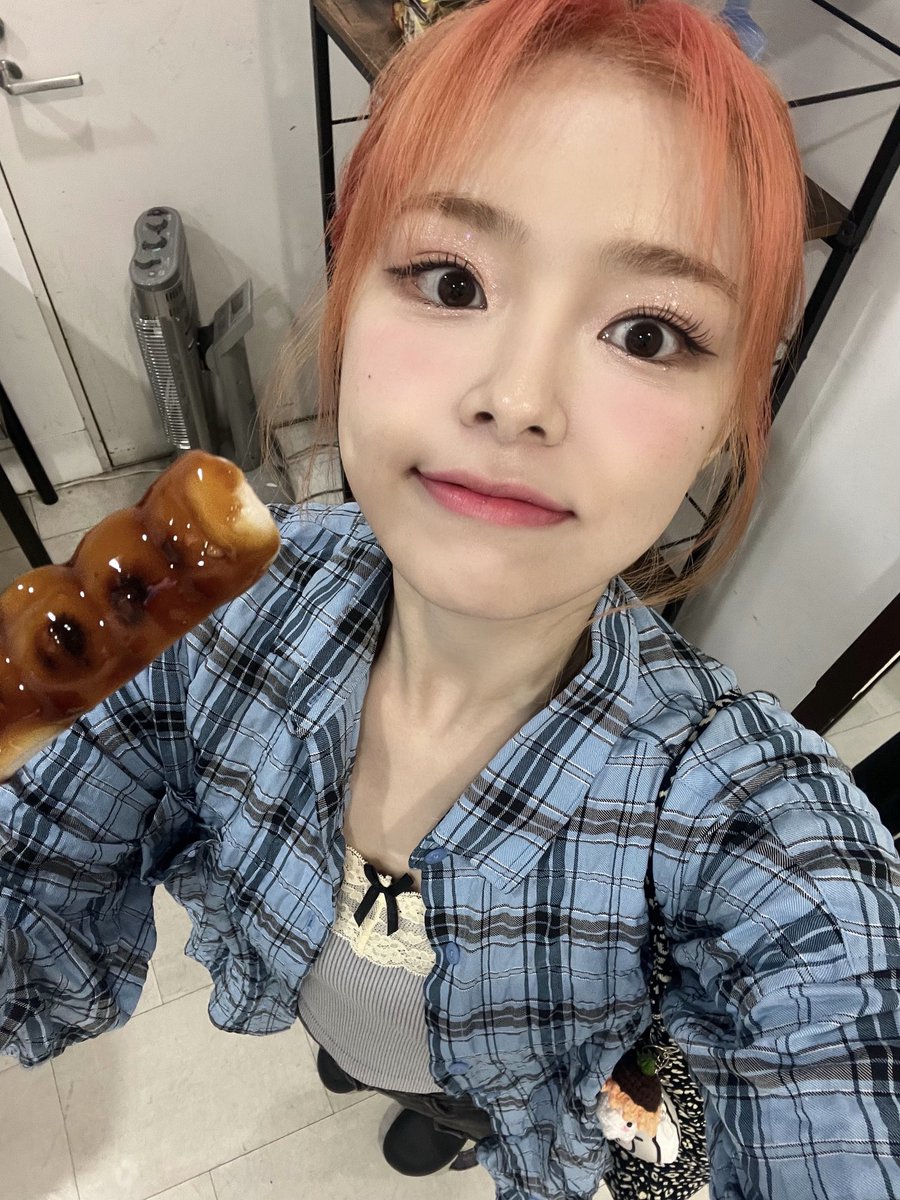 iMe_Dreamnote's tweet photo. 당고 조아 사람🩷🍡 

#드림노트 #은조 #DreamNote #Eunjo https://t.co/XCEupAI4PA