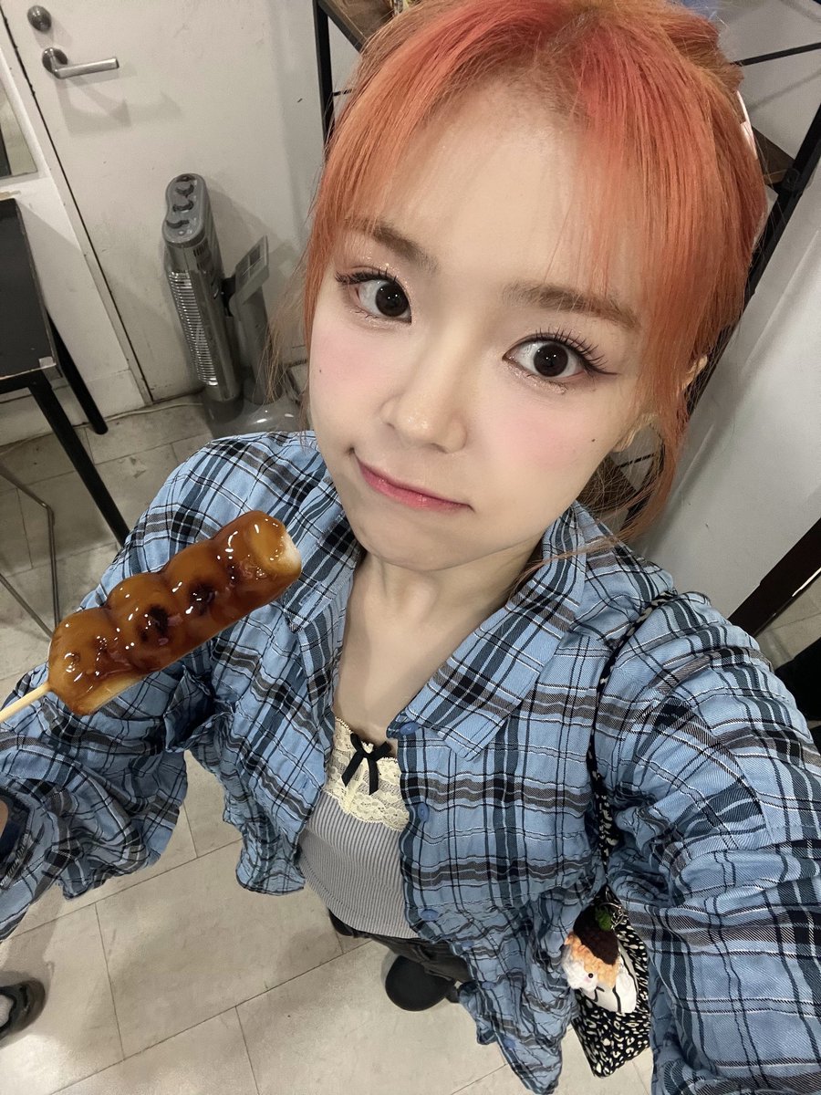 iMe_Dreamnote's tweet photo. 당고 조아 사람🩷🍡 

#드림노트 #은조 #DreamNote #Eunjo https://t.co/XCEupAI4PA