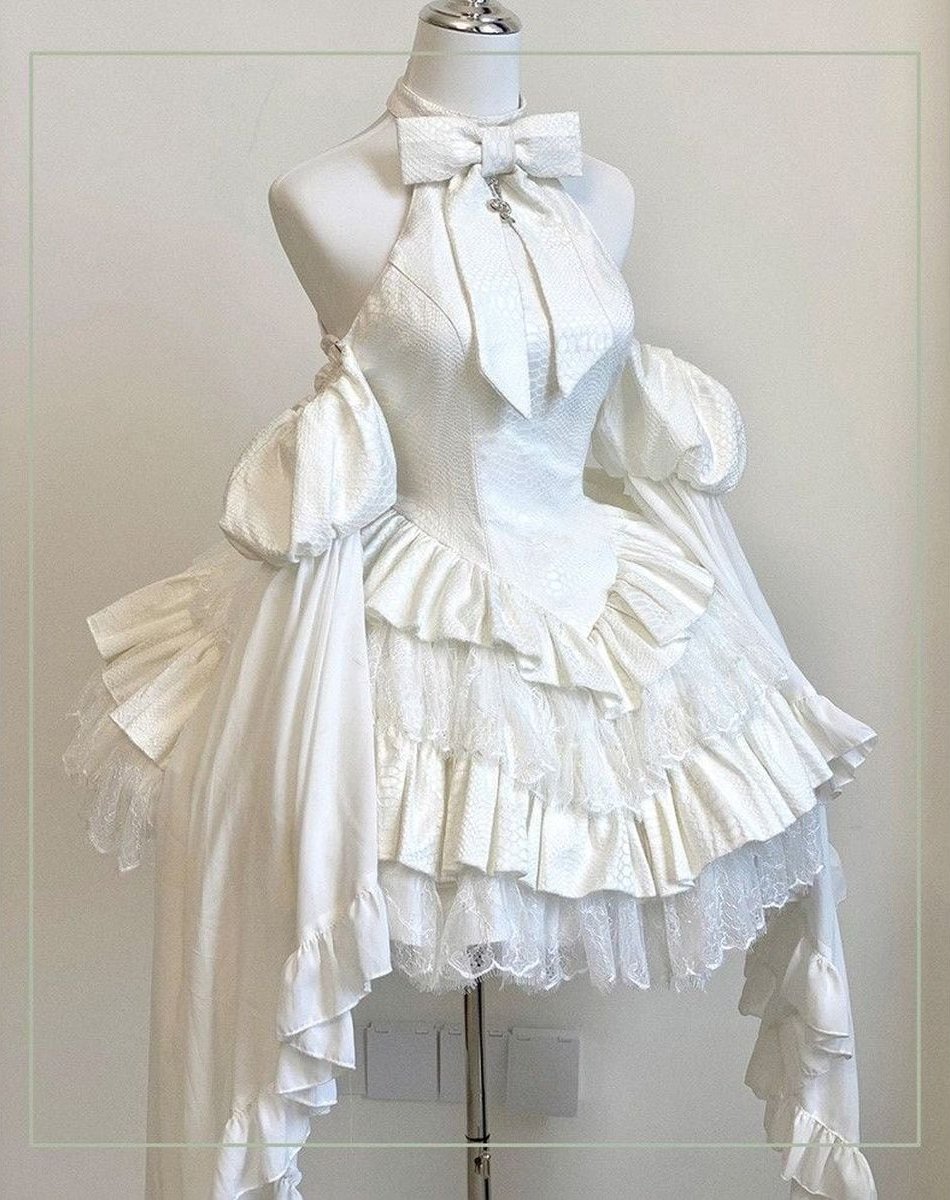 Maidens_Reve's tweet photo. ゴシックオープンショルダー付け袖ワンピース♡ https://t.co/ZqX8m7J16h