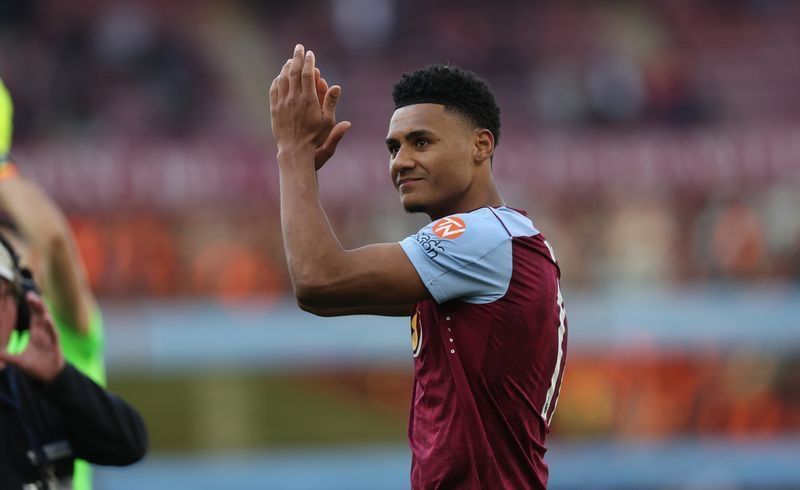 Dwight Yorke on Ollie Watkins 🗣️

“He’s one of those players you can pick again and again, every week, because his level is always high and he has shown that he can be trusted consistently. That’s what the top players do.” ✅ #avfc