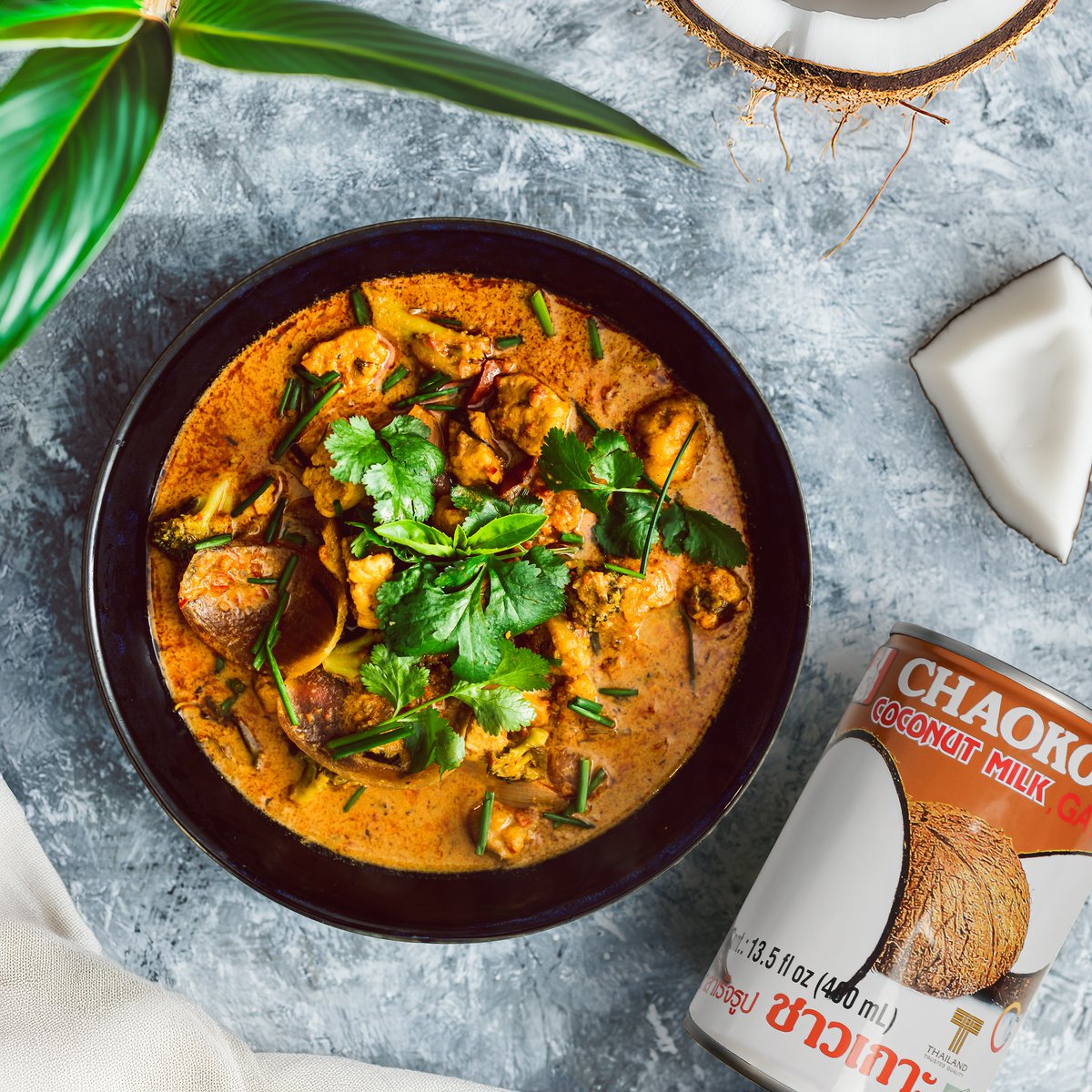 Chaokoh_UK's tweet image. Like the sound of a creamy Coconut Chicken Curry? A delicious dish, combining Coconut Milk with an array of different fragrant spices, to create a thick and flavour-packed sauce. Check out the quick and easy recipe on our IG 😍

#chaokoh #coconutmilk #curry