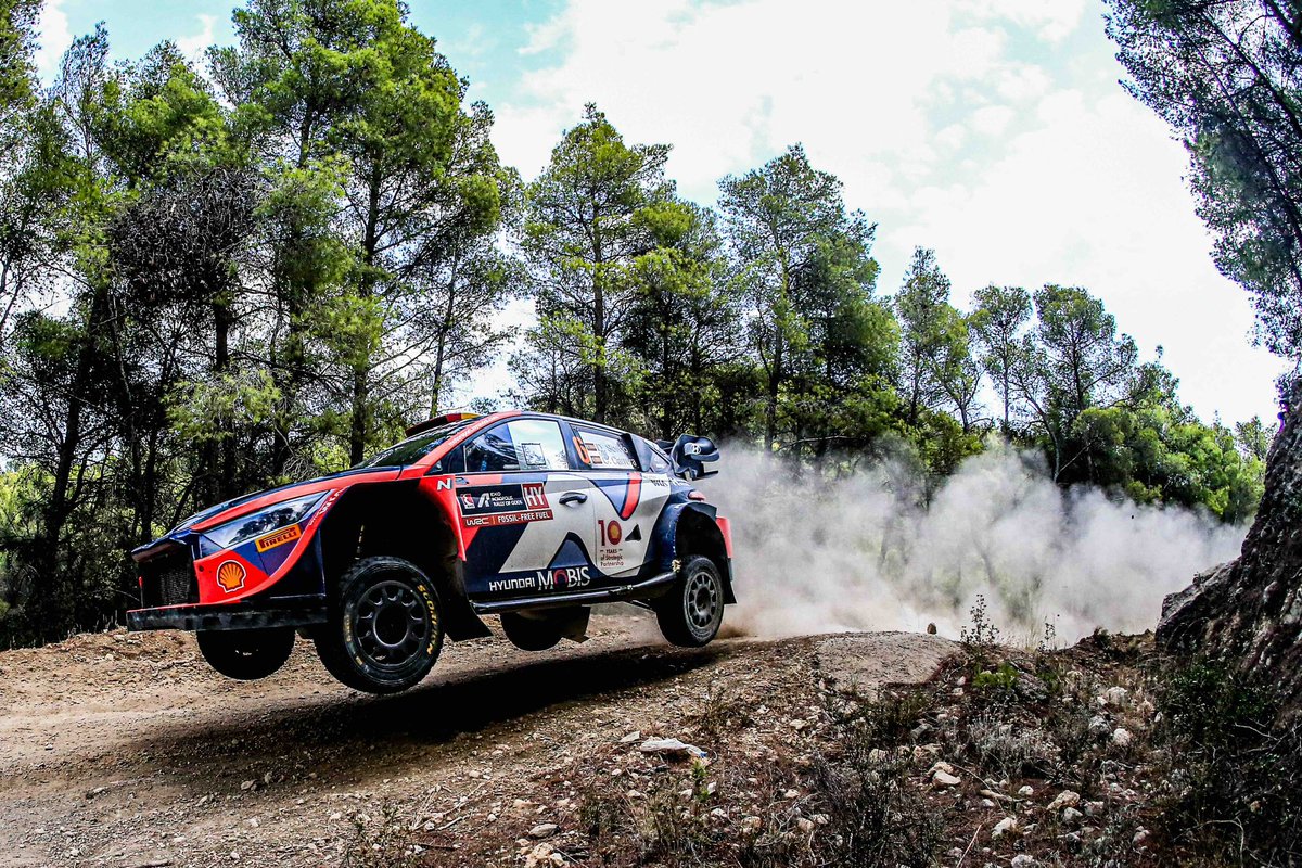 DaniSordo's tweet photo. 📝 @DaniSordo vuelve a subir al podio en el @AcropolisRally y contribuye a un nuevo triplete de @HMSGOfficial 

➡️ https://t.co/ayEtnsk9vI

#HMSGOfficial #WRC https://t.co/4VXoipfMzU
