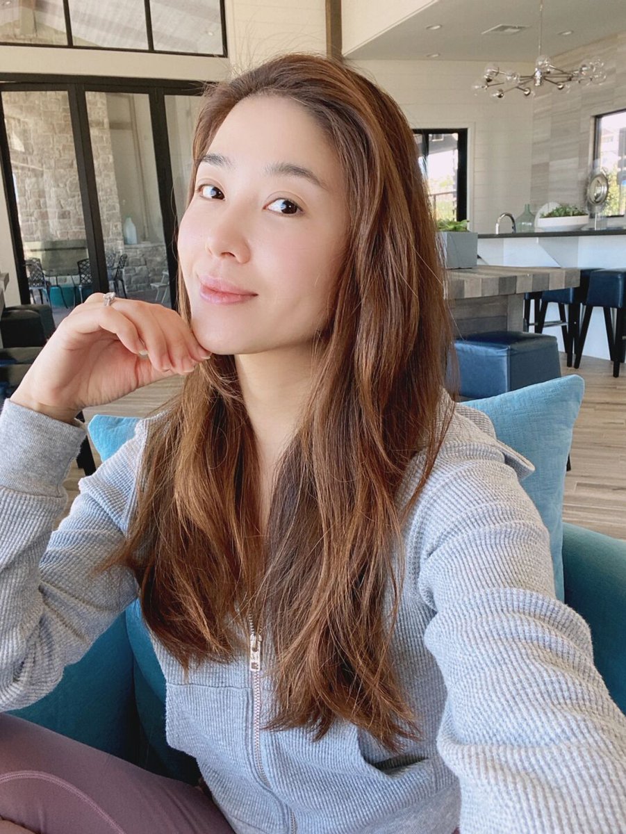 As I conclude my early workout, I feel a deep sense of pride and vitality. Daily exercise at home helps me stay in excellent shape and approach the day with energy.