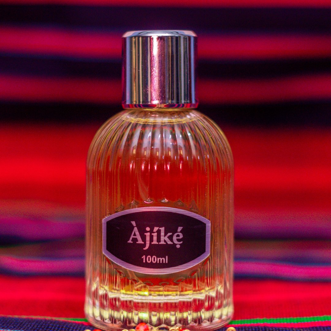 omoobacreations's tweet photo. 🌟 *Discover Àjíkẹ́: The Heartbeat of Luxury* 

📷 shop now on our website: https://t.co/x1XzkYhsIx https://t.co/ZYbf6kh9eb