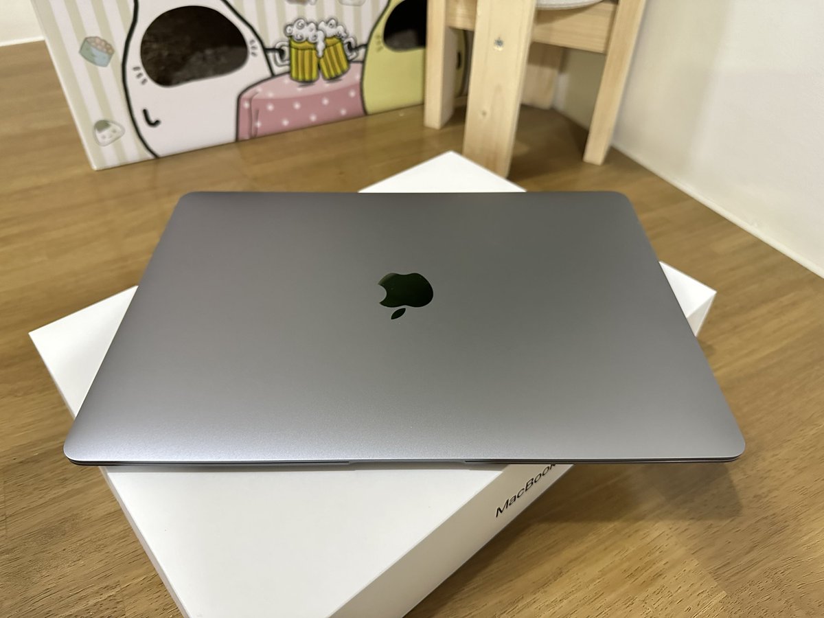 ArmKittithep's tweet image. ขาย MacBook Air m1 2020 Ram 8 GB SSD 256 GB 20,000บาท
ไม่ค่อยได้ใช้งาน สภาพมือ 1 ไม่มีรอยใส่เคสตลอดแบต 100%รอบชาร์จ 12
อุปกรณ์ครบๆ
-กล่อง
-สายชาร์จ
-ของแถมตามภาพสุดท้ายครับ
นัดรับ The mall บางกะปิ,แฟชั่นไอแลนซ์ , เซ็นทรัลรามอินทรา,กรุงเทพกรีฑา ,เสรีไทย ครับ #macbook #MacbookairM1