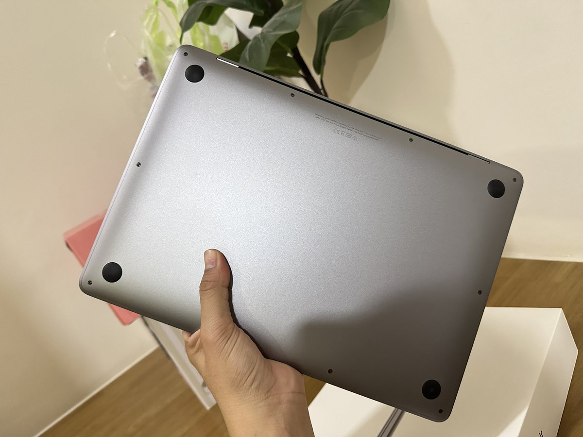 ArmKittithep's tweet image. ขาย MacBook Air m1 2020 Ram 8 GB SSD 256 GB 20,000บาท
ไม่ค่อยได้ใช้งาน สภาพมือ 1 ไม่มีรอยใส่เคสตลอดแบต 100%รอบชาร์จ 12
อุปกรณ์ครบๆ
-กล่อง
-สายชาร์จ
-ของแถมตามภาพสุดท้ายครับ
นัดรับ The mall บางกะปิ,แฟชั่นไอแลนซ์ , เซ็นทรัลรามอินทรา,กรุงเทพกรีฑา ,เสรีไทย ครับ #macbook #MacbookairM1