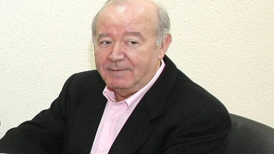 Como no ponen los nombres, ya lo pongo yo, que es público. Uno de ellos es Juan Castejón.

"contactaba a menudo con la red para solicitar que le facilitaran «chicas jóvenes y nuevas»"