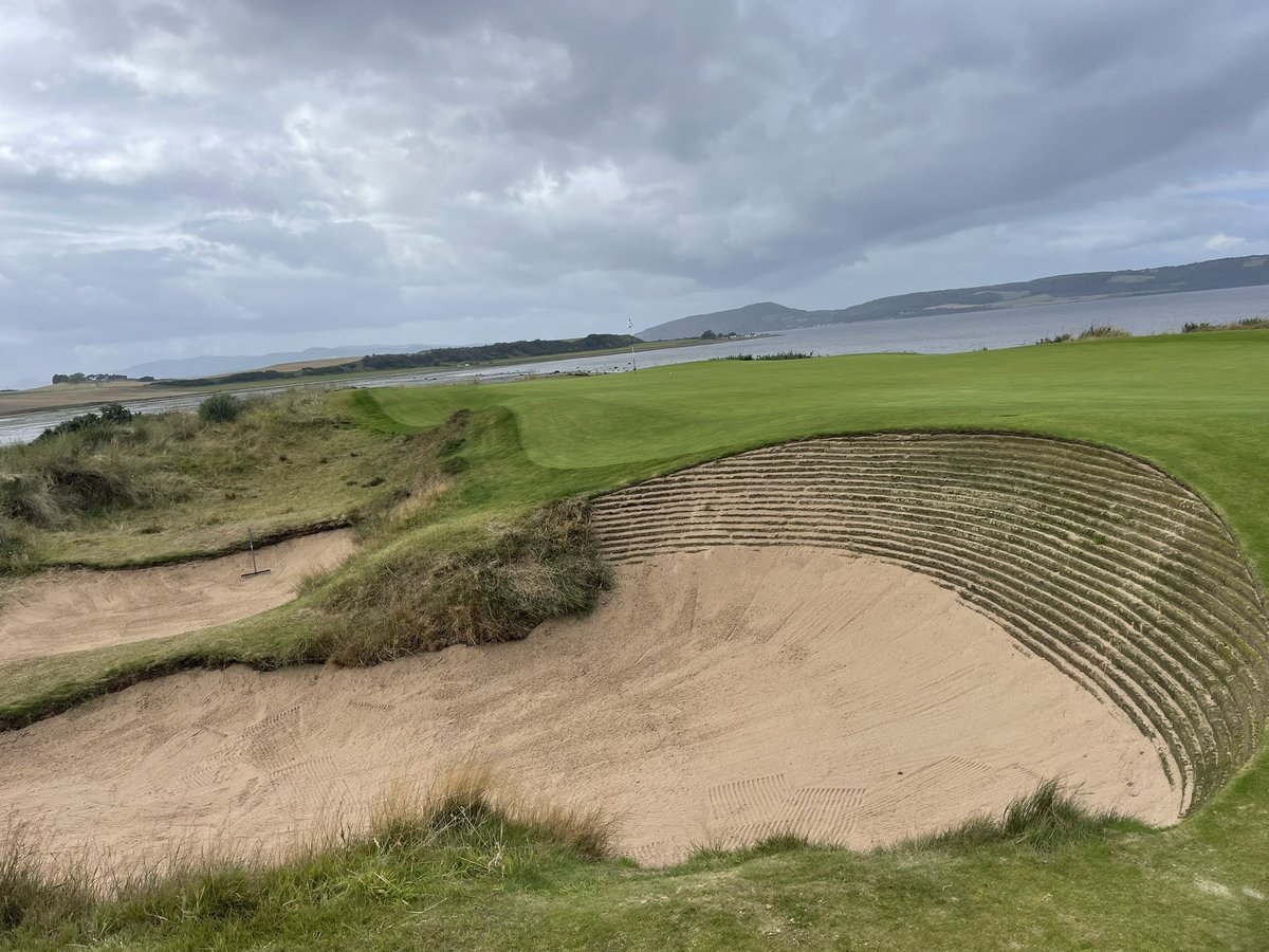 Chris Low tweet media