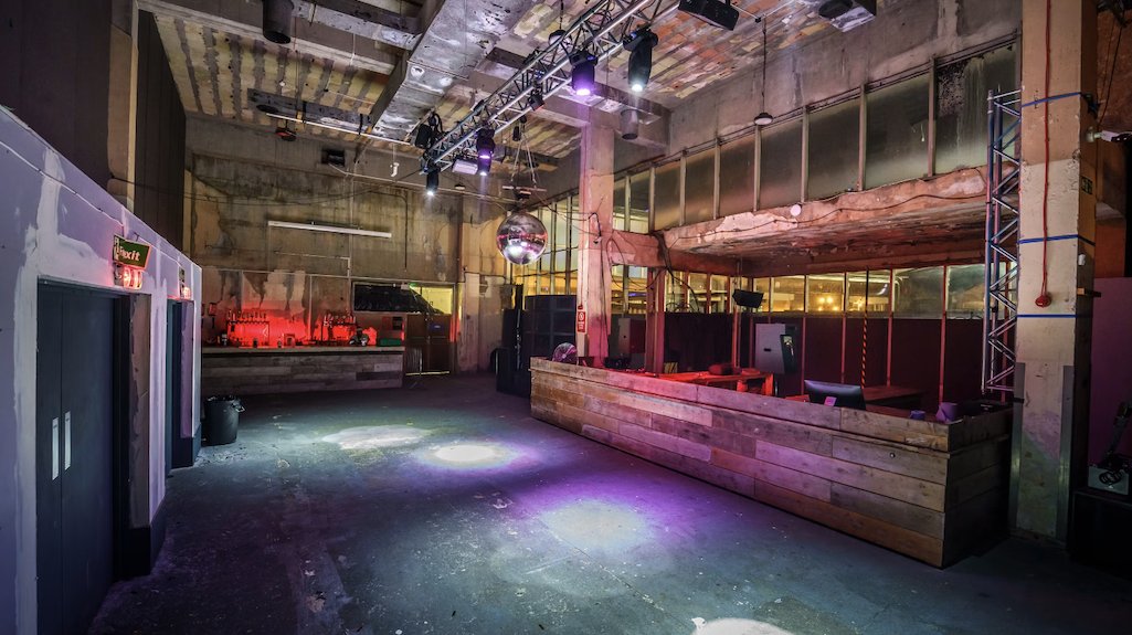 FKA twigs to host EUSEXUA party at London club The Cause dlvr.it/TD1hLF