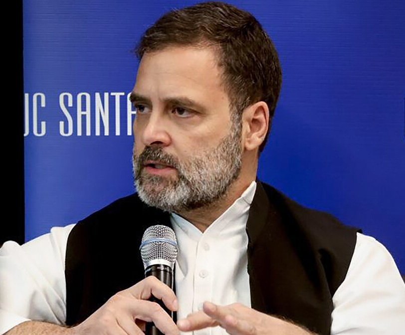 epanchjanya's tweet image. मनोज तिवारी का राहुल गांधी पर बड़ा हमला!

डोनाल्ड ट्रम्प
जॉर्ज बुश
बराक ओबामा
जो बाइडेन

ये सभी जब विपक्ष में थे तो कभी आपने सुना कि ये लोग विदेश जाकर अमेरिका की बुराई कर रहे हों!

राहुल गांधी अमेरिका में जाकर अपने देश की बुराई कर रहे हैं !

राहुल गांधी सत्ता से दूर होकर…