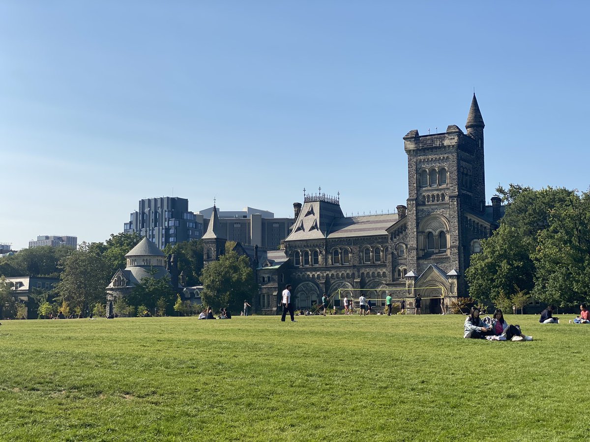 ronleviutoronto's tweet image. What a glorious time back at @uoft campus last week. Great to be starting the new semester! Looking forward.