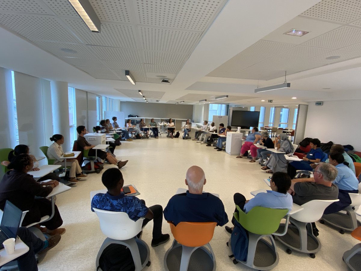 IPER_UCLy's tweet photo. Jeudi dernier c'était la #rentrée de l'IPER, une journée conviviale pour bien démarrer l'année ! https://t.co/MtQ3QpMYJM