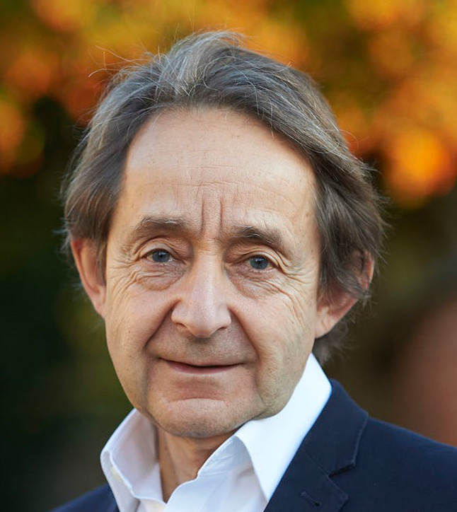 NatArchiveTrust's tweet photo. Discover @uknatarchives untold stories in our new video from @AnthonySeldon

Join our Founding Chair, Sir Anthony Seldon, as he views historic records on Britain’s first Prime Minister, Sir Robert Walpole, and his hesitation to lead the nation into war.

https://t.co/nm5tW3MSX5 https://t.co/lOvJTpggbs