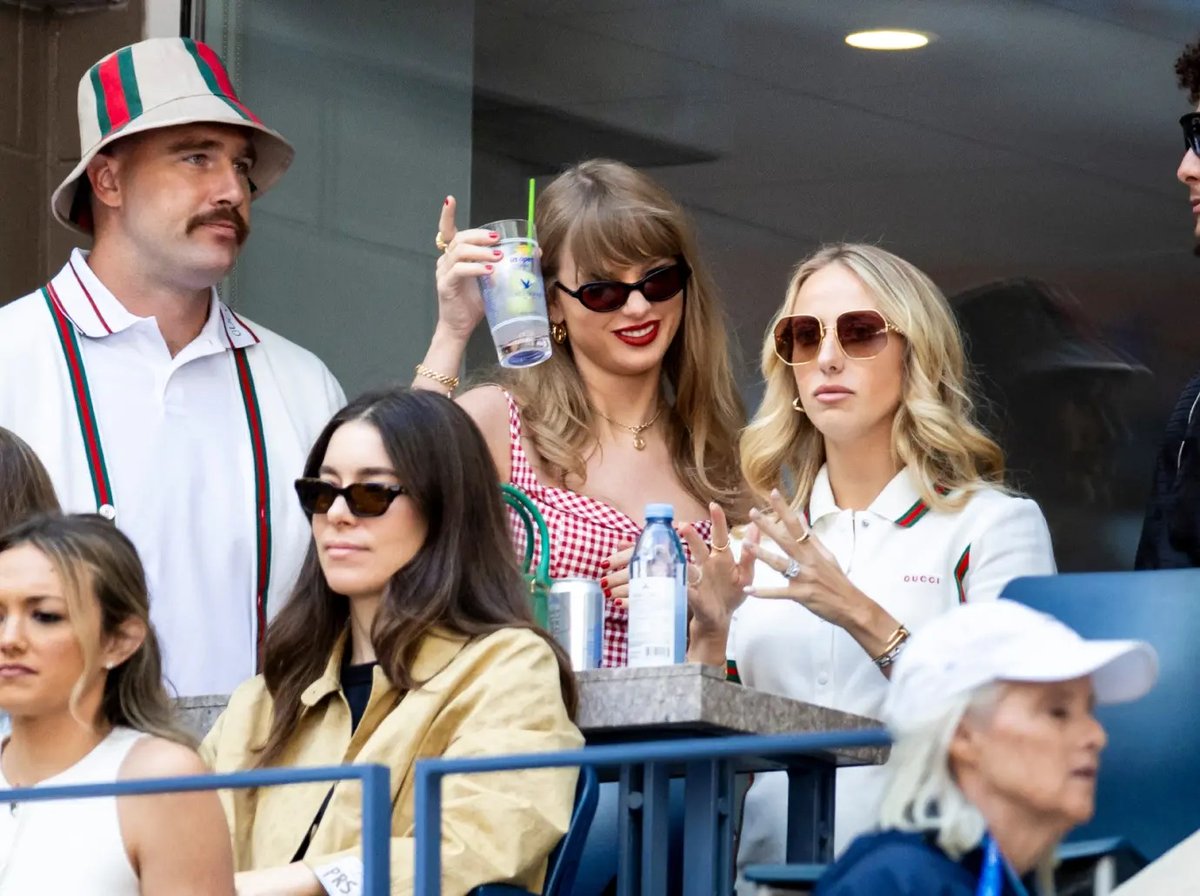 ESPNsavages's tweet photo. Taylor Swift and Brittany Mahomes proved their friendship was just fine with a joint appearance at the U.S. Open. https://t.co/bsUfnAL9pE