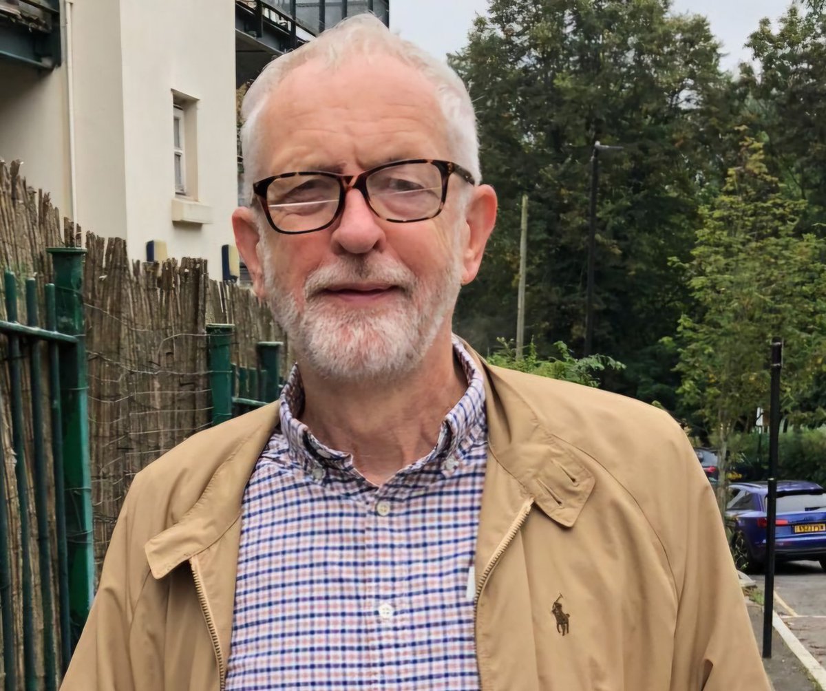 "All over the world people are thirsting for massive social change – we should be part of that global movement, not apart from it.

If our leadership won’t champion that path, our movement must and will."
Jeremy Corbyn.