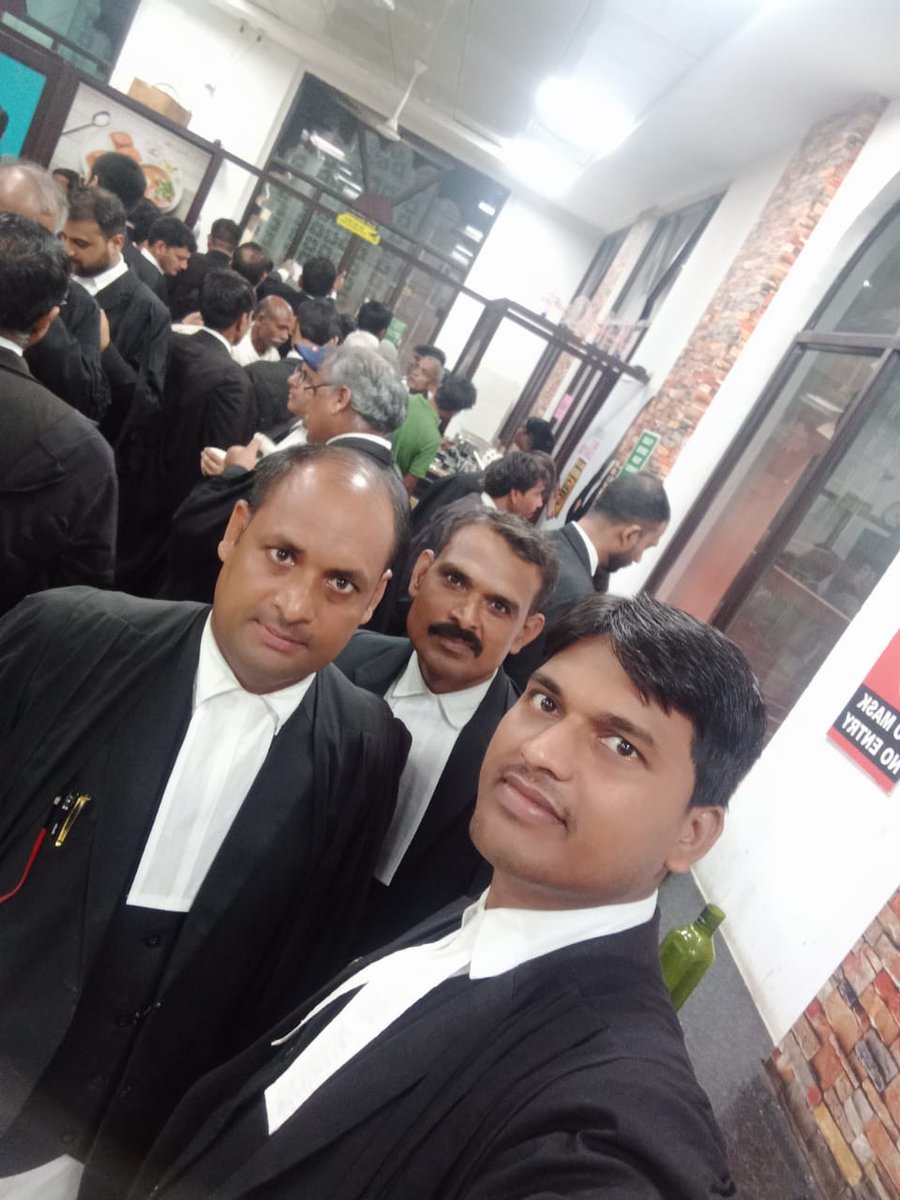 रणभूमि नहीं, न कोई द्वंद है 
यह तो जीवन का अभिन्न अंग हैं।
#highcourtallahabad 
#justice
#lawislife