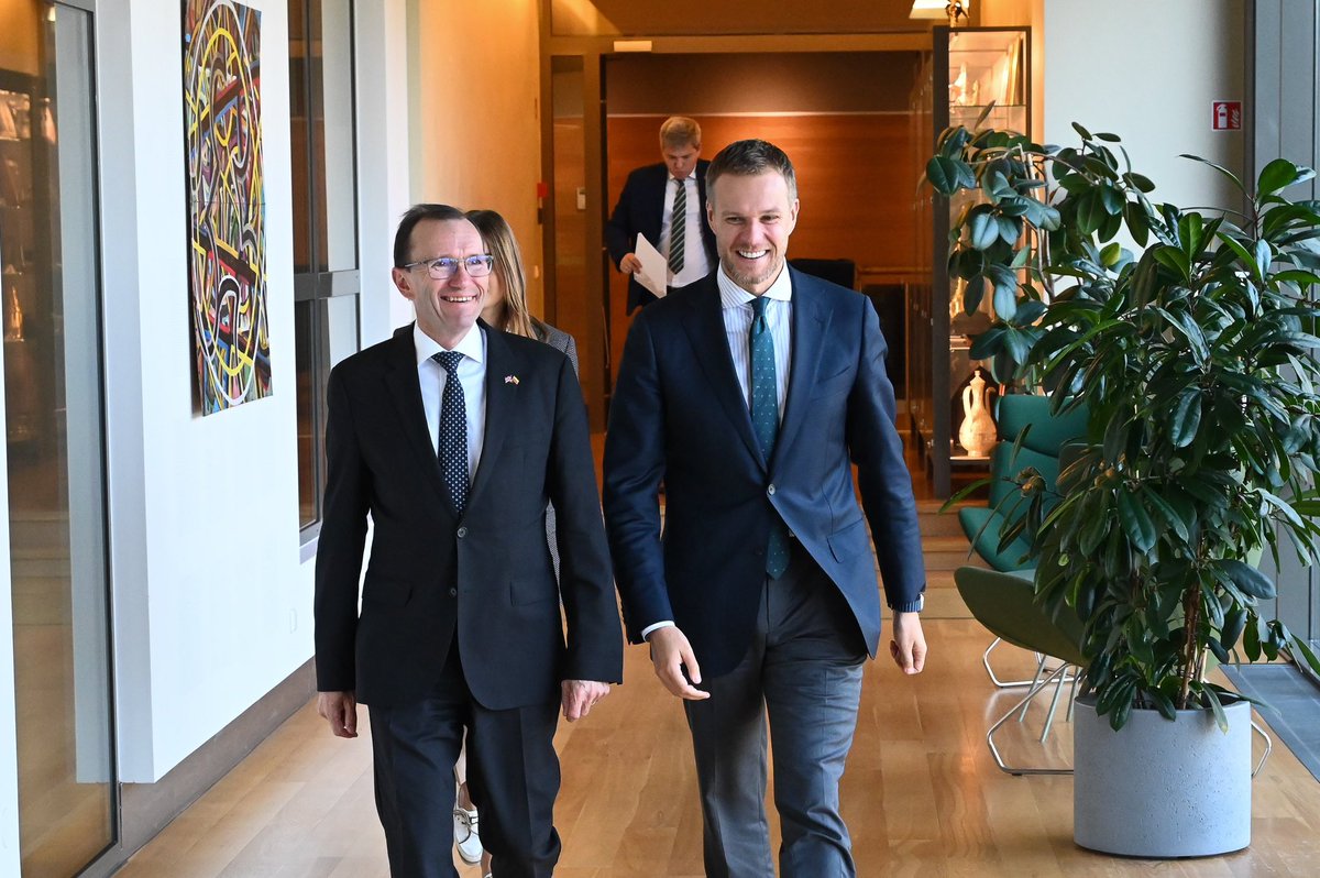 Espen Barth Eide (@espenbartheide) on Twitter photo Norway and Lithuania share a strong bond as close allies and friends.
In Vilnius today, <a href="/GLandsbergis/">Gabrielius Landsbergis🇱🇹</a> and I confirmed our strong commitment to #Ukraine, including defence cooperation.
We also exchanges views on the situation in Belarus and the High North.
🇳🇴🤝🏼🇱🇹 Norway and Lithuania share a strong bond as close allies and friends.
In Vilnius today, <a href="/GLandsbergis/">Gabrielius Landsbergis🇱🇹</a> and I confirmed our strong commitment to #Ukraine, including defence cooperation.
We also exchanges views on the situation in Belarus and the High North.
🇳🇴🤝🏼🇱🇹