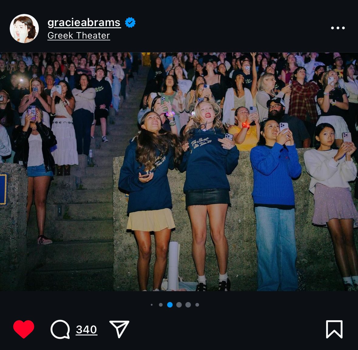 les ౨ৎ tweet media