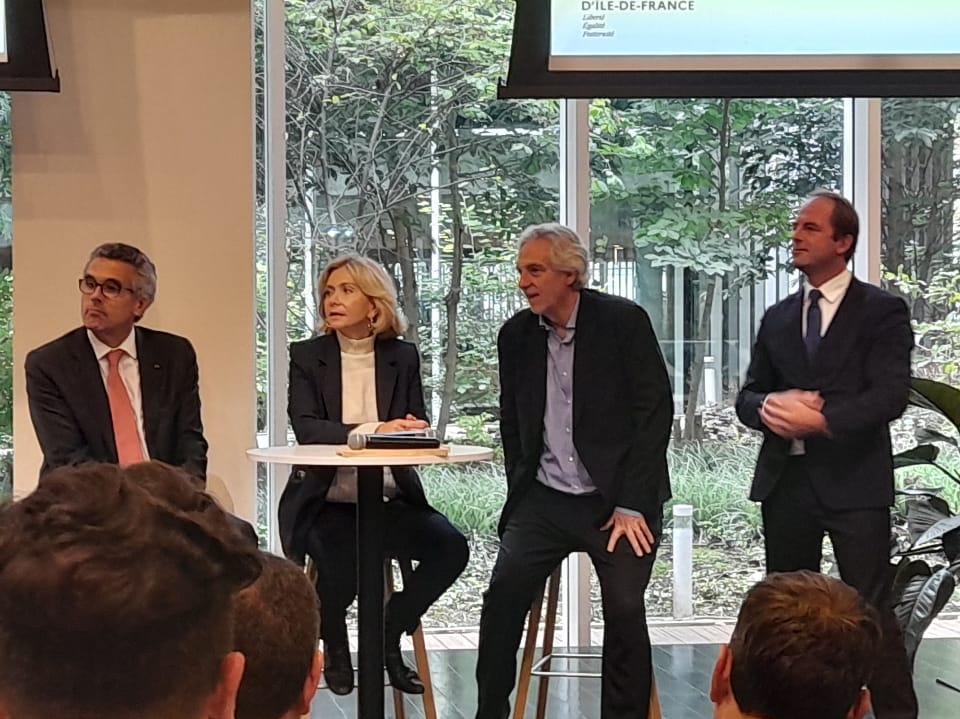 France Travail (@francetravail) on Twitter photo 30 000 demandeurs d'emploi recrutés en Île-de-France pour les #JOParis2024 ! 🔥
Pour les accompagner vers un #emploi durable, nous avons créé, avec la région <a href="/iledefrance/">Région Île-de-France</a> et les entreprises partenaires, la plateforme "Mon emploi après les Jeux en Île-de-France" 🤝🧵 #Paris2024 30 000 demandeurs d'emploi recrutés en Île-de-France pour les #JOParis2024 ! 🔥
Pour les accompagner vers un #emploi durable, nous avons créé, avec la région <a href="/iledefrance/">Région Île-de-France</a> et les entreprises partenaires, la plateforme "Mon emploi après les Jeux en Île-de-France" 🤝🧵 #Paris2024