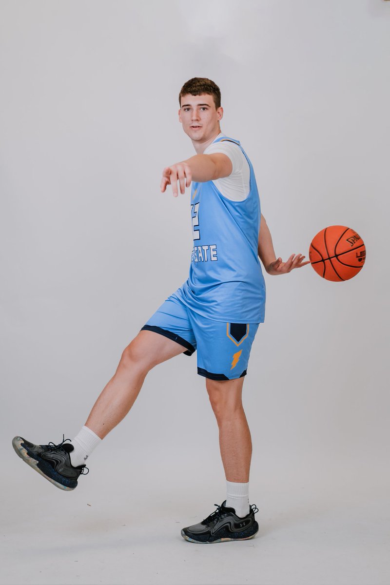 Thank you to <a href="/CoachSendy/">CoachSendy</a> <a href="/Jflem11_COOP/">Jon Fleming</a> and rest of <a href="/KentStMBB/">Kent State Men's Basketball</a> staff for a great official visit. #GoFlashes⚡️ #Committed 
<a href="/HayesBasketball/">Delaware Hayes Basketball</a> <a href="/aVhoops/">Adam Vincenzo</a>