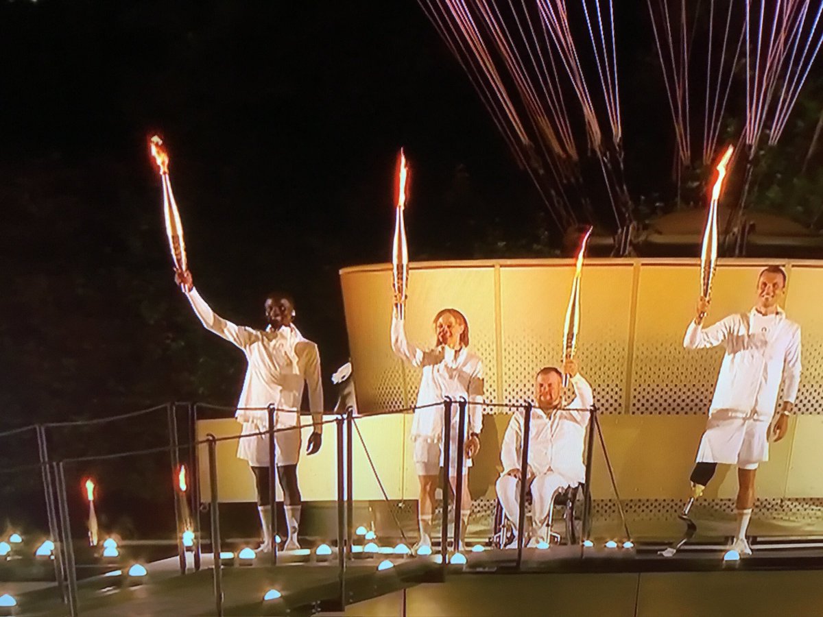 CamilleGenon's tweet photo. Un immense Bravo et Merci à tous les paralympiques…
Quelle belle leçon de vie….FÉLICITATIONS https://t.co/qtTPRBm9hE