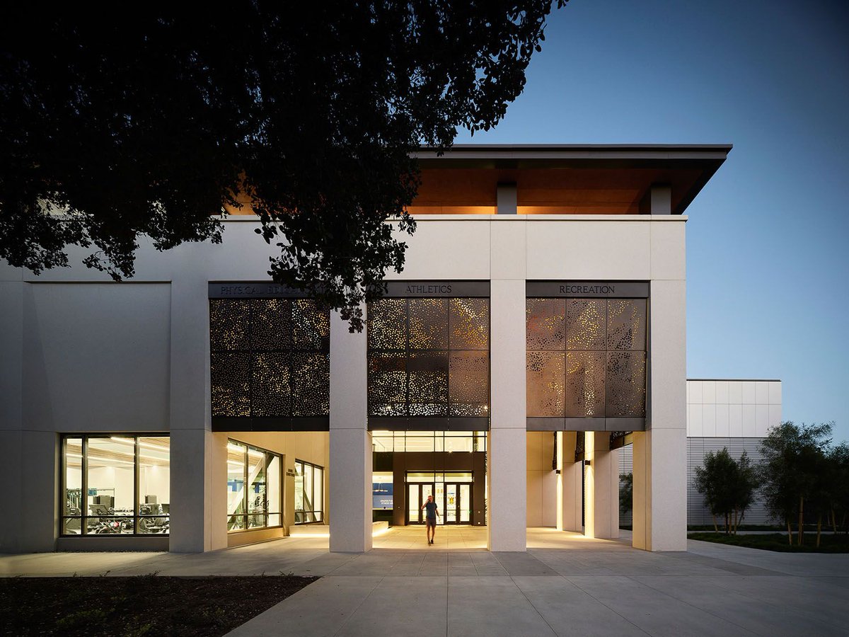 ClarkPacific's tweet photo. Read about this 100,000-ft Pomona-Pitzer Center for Athletics, Recreation &amp; Wellness @ Pomona College in the Summer 2024 issue of Ascent: https://t.co/6b2OyiTill 🤩

#prefabrication #buildingenvelope #prefabricatedfacade https://t.co/R84vLVqruK