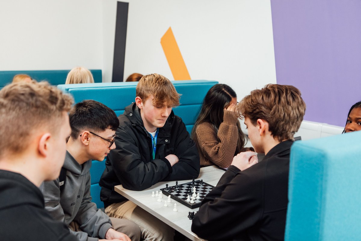 sheffcol's tweet image. Experience endless opportunities at The Sheffield Sixth Form🌟
 
From top-notch facilities to an active Students' Union, our courses are made to help you succeed. Engage in extracurricular activities, student groups and a supportive community. 

Apply now👉buff.ly/3XlQYjs