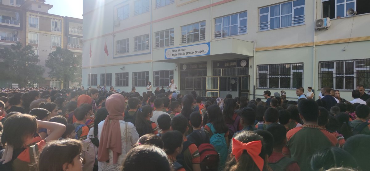 gcrhsyn's tweet photo. Elhamdülillah öğretmenlikte 2. yılıma başladım. Hayırlı bir sene olması duasıyla. https://t.co/M50rgj0eIt