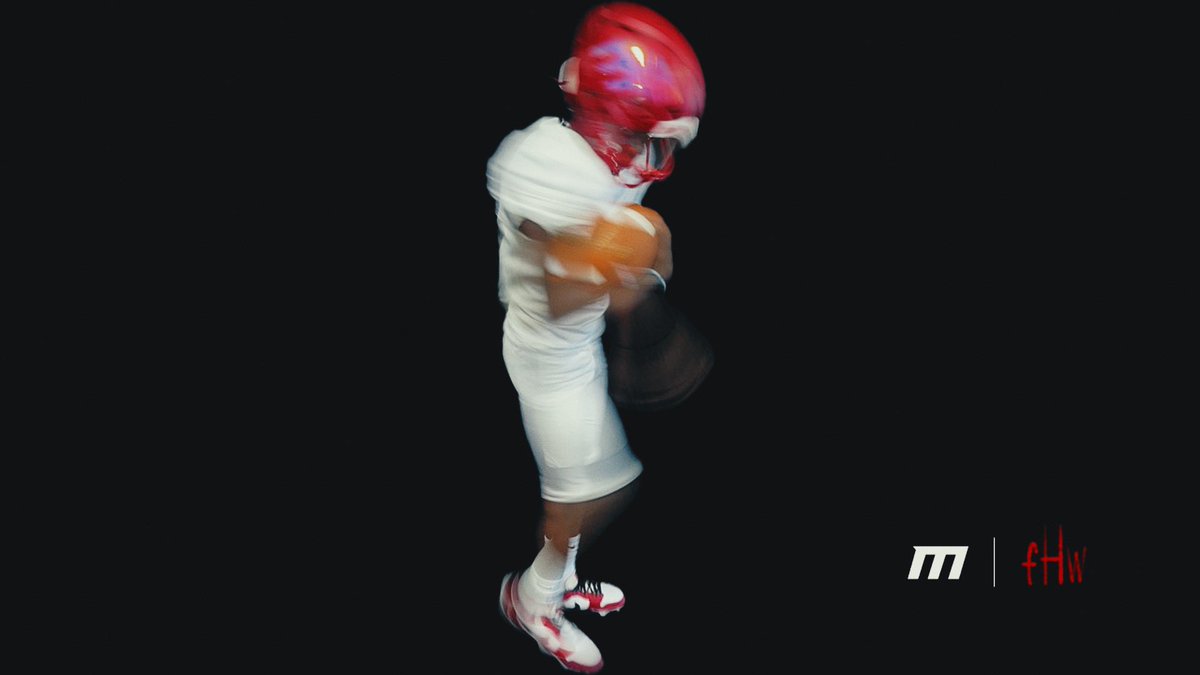 McCluer_FB's tweet image. #WEEKTHREE ⇀ 🔴🔵⚪️⚪️⚪️ with a metallic M.

#2A24 | #fHw