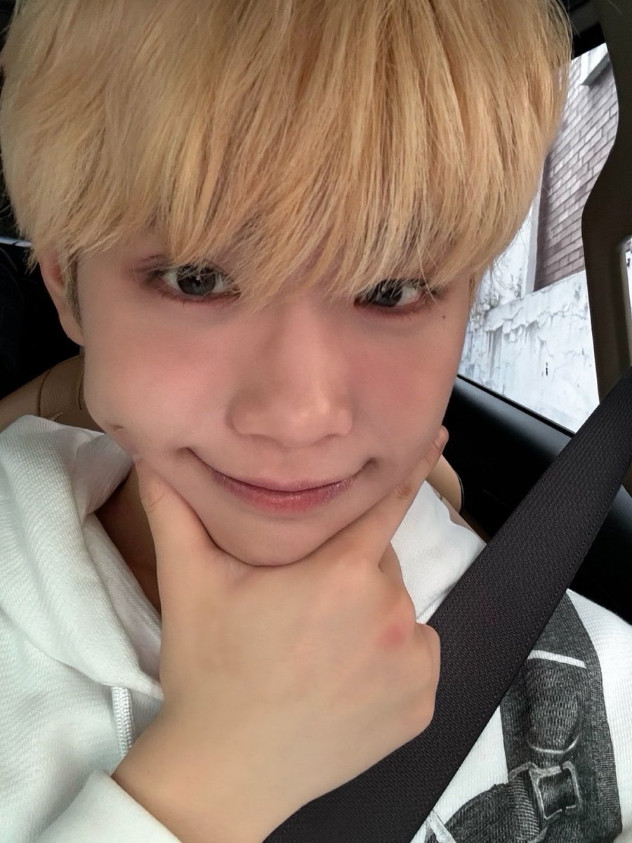 duckpuppytext's tweet image. 240909 🐥📸 11:11PM KST