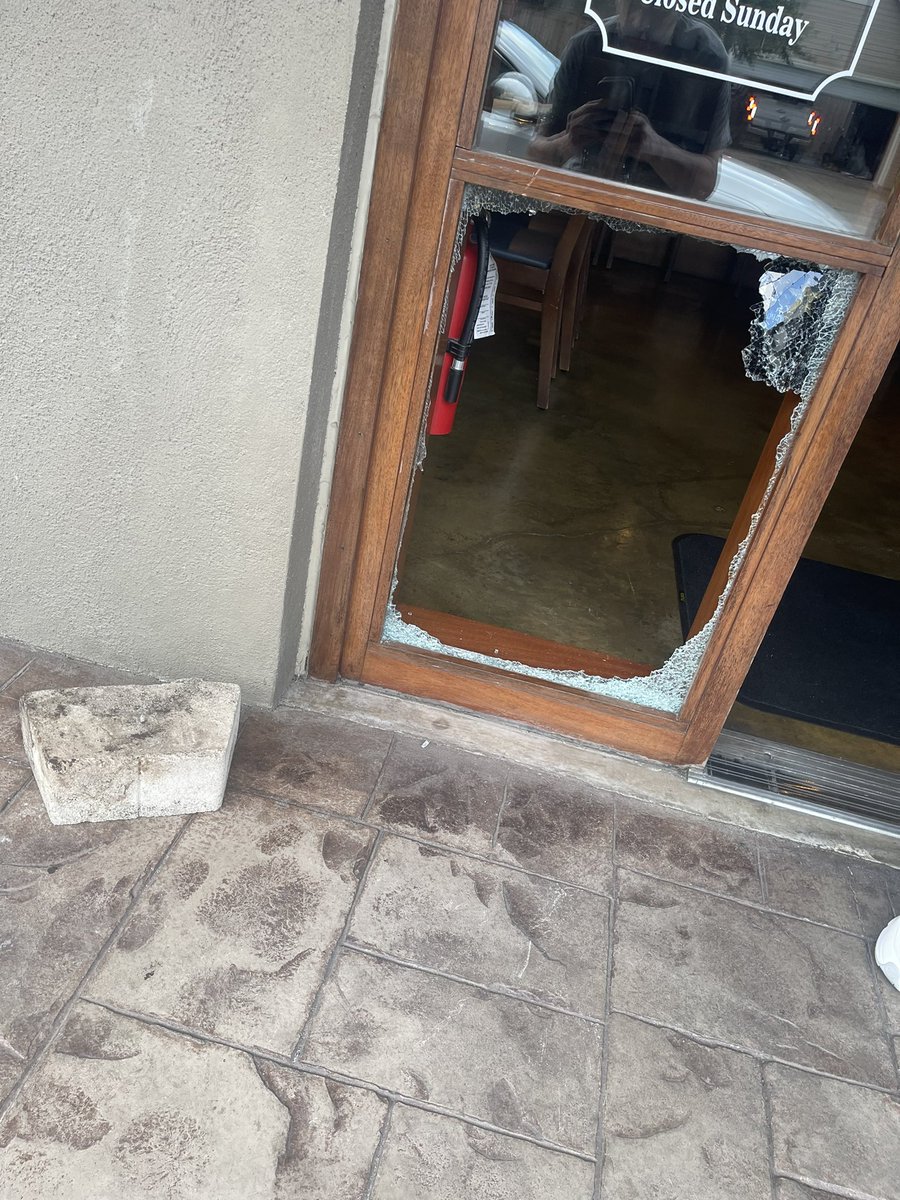 Happy Monday from <a href="/rielhouston/">Riel</a>