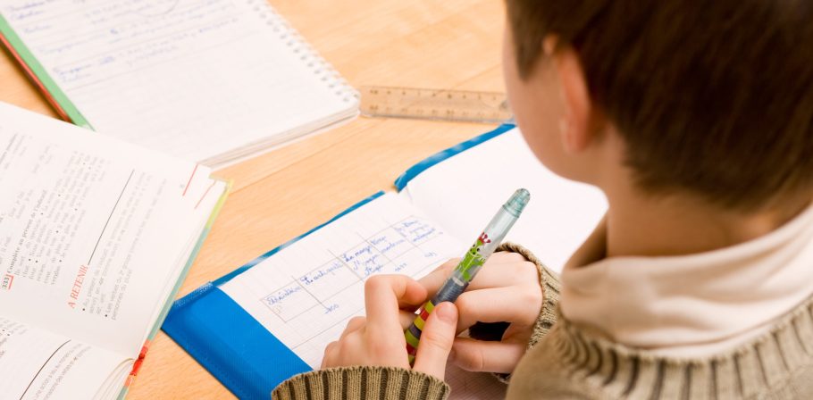 #rentree2024 Ce numéro à 11 caractères devrait apporter du mieux aux élèves avec un #handicap. « Ils vont être reconnus alors qu’avant, pour <a href="/education_gouv/">Ministère Éducation nationale</a>, ils n’existaient pas », <a href="/benedicte_kail/">Bénédicte Kail - APF France handicap</a>, conseillère nationale éducation familles d'<a href="/apfhandicap/">APF France handicap</a>➡️faire-face.fr/2024/09/09/ele…