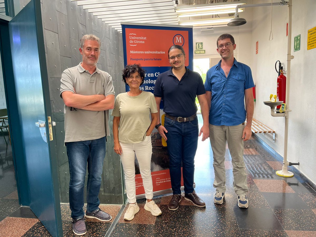 Quim Comas (@quim_comas) on Twitter photo Arturo Ramón Sánchez presenta "Anteproyecto de una línea de lodos y compostaje en la depurdora de aguas residuales urbanas de Santa María (Cabo Verde)", tutorizado x <a href="/GerardArbat/">Gerard Arbat</a> y Ángel Teno de #LenteIngenieros (¡muchas gracias!) <a href="/univgirona/">Universitat de Girona</a> 👍 Arturo Ramón Sánchez presenta "Anteproyecto de una línea de lodos y compostaje en la depurdora de aguas residuales urbanas de Santa María (Cabo Verde)", tutorizado x <a href="/GerardArbat/">Gerard Arbat</a> y Ángel Teno de #LenteIngenieros (¡muchas gracias!) <a href="/univgirona/">Universitat de Girona</a> 👍