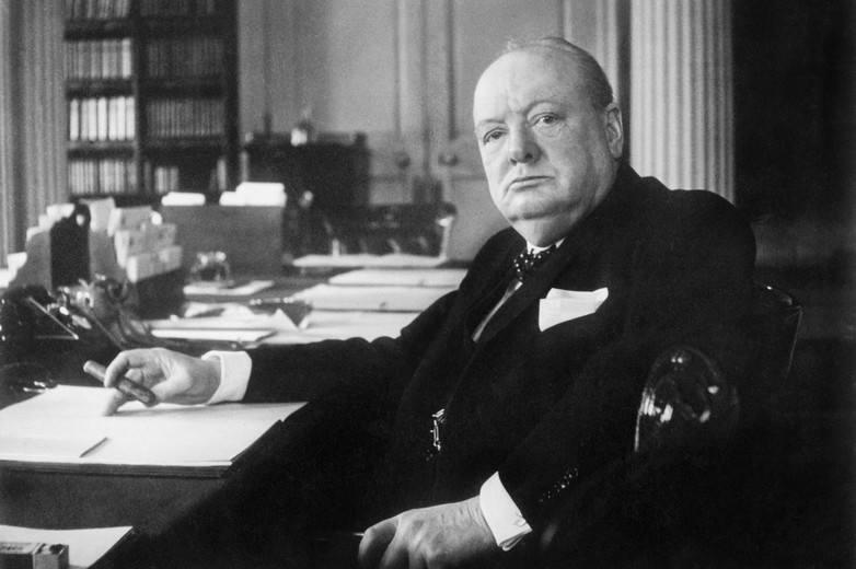 "La critique peut être désagréable, mais elle est nécessaire. Elle est comme la douleur pour le corps humain : elle attire l'attention sur ce qui ne va pas."
-Winston Churchill-