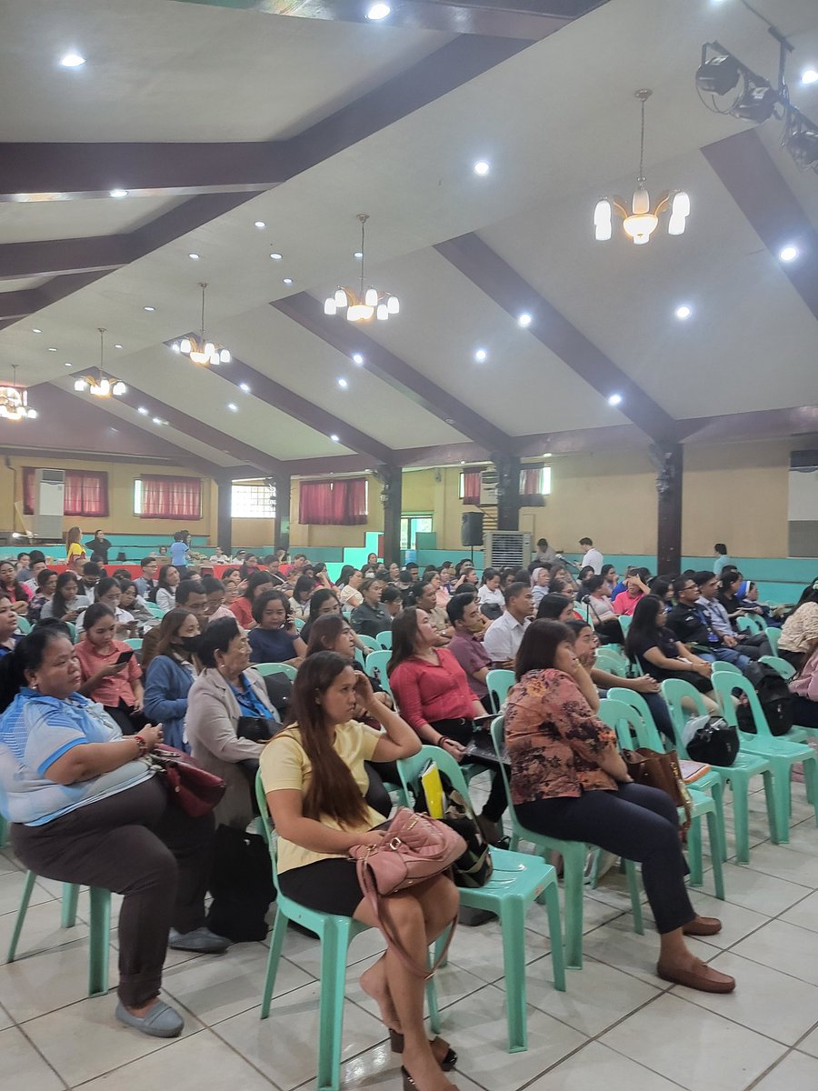 YesU4life's tweet photo. Organized Capacity Building with IT Coordinators from Private Schools in the City! #sayyestolearning https://t.co/GBjQmVa6Ps