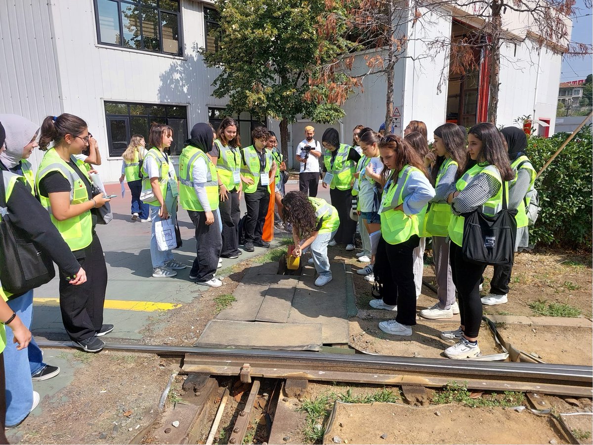 EBRDgender's tweet photo. This week we launched a training program for 400 youths in Istanbul incl women to develop their skills on sustainable railway technologies, management systems, electronic signalling and soft skills helping them a smooth school to work transition. @municipalityist  @metroistanbul https://t.co/vp5wkDBcN9