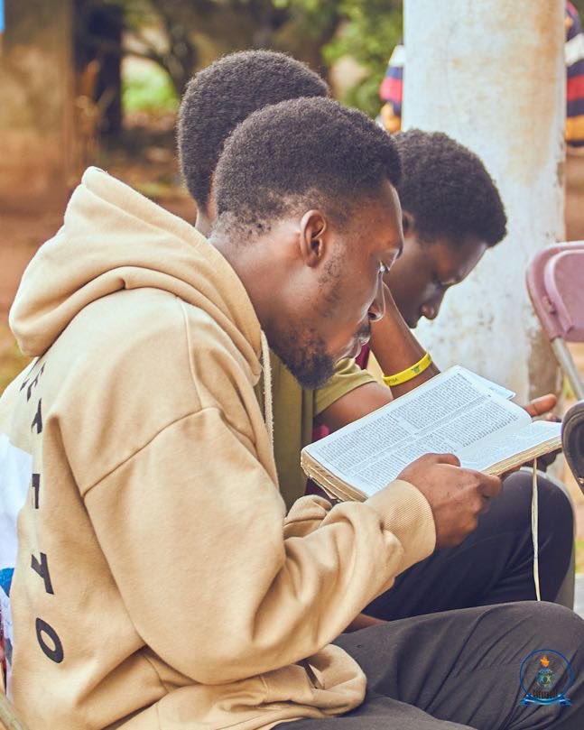 Coevahcop23's tweet photo. Our in-house Bible studies during COEVAHCOP were a powerful capacity building session for our team members. 
We explored the themes of temptations, trials, and tribulations, and how God's word equips us to overcome them.

#CapacityBuilding #BibleStudies #Faith #coevahcop24 https://t.co/dnfUkFzW7z