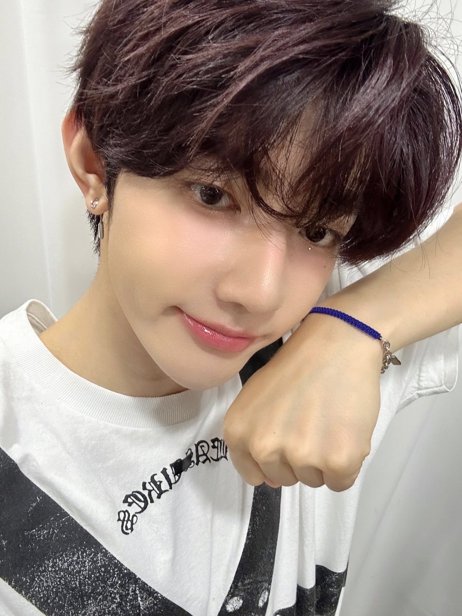 _💌

제로즈!! 4집 음방 활동이 잘 마무리되었습니다!!
덕분에 soooo gooood한 2주를 보냈고 1위를 5개 받았습니다🥰🥰 항상 고맙고 사랑하고 오래 함께 하고 싶어요! 우리 제로즈도 항상 건강 잘 챙기면서 사랑을 더 많이 많이 주세요! 투어 때 봐요😍

#ZHANGHAO #장하오
#ZEROBASEONE #ZB1