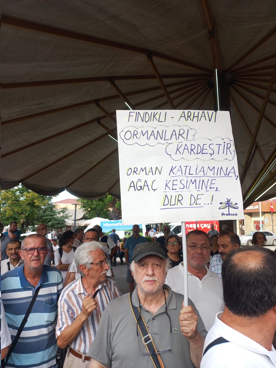 vaminon's tweet photo. Fındıklı-Arhavi ormanları kardeştir!
Ağaç kesimine, ormanların katledilmesine dur demek için Fındıklı meydanındaydık. https://t.co/fS6FNtXJQs