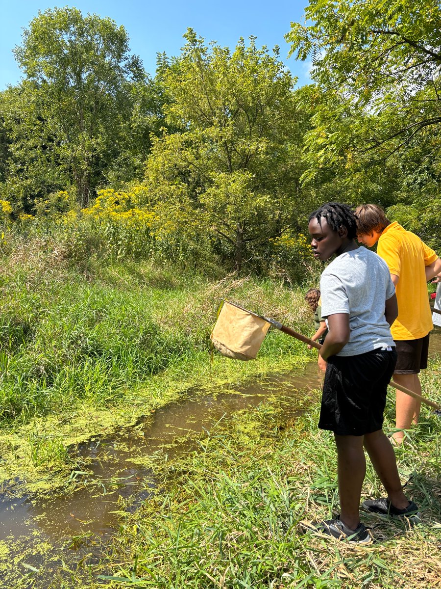 MHSAEECenters's tweet photo. Our @miltonhershey students are at the Horticulture and Environmental centers this week conducting stream studies. We are so lucky to have so much biodiversity right in our backyard. I wonder what they will find and can't wait to hear all about what they learned! https://t.co/BH1jnIYM8R